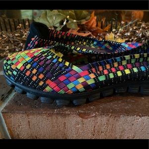 Sketchers multicolor slip on size 7.5